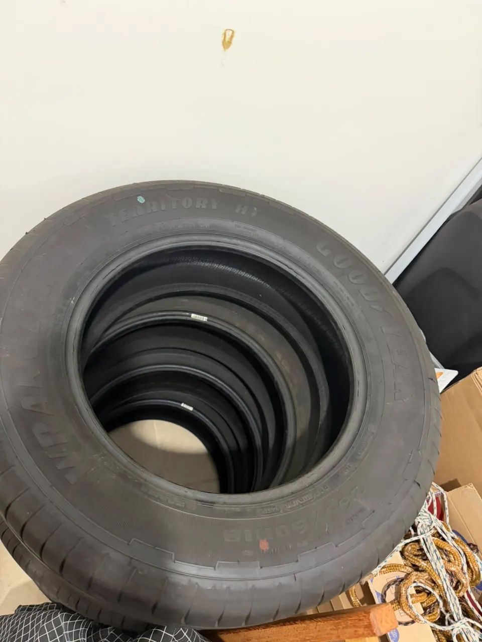 Vendo jogo de pneu da S10 sem uso! Zero - Foto 2