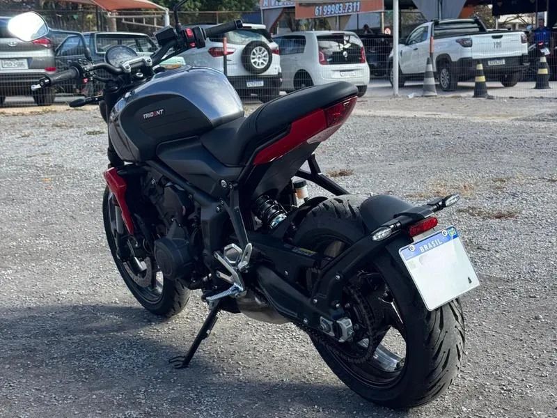 TRIUMPH TRIDENT 2024 - Foto 5