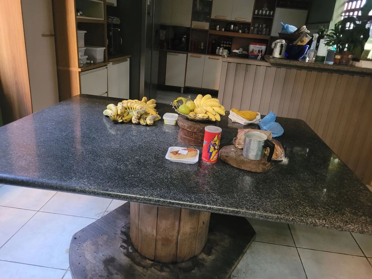 Mesa em mármore  de 10 lugares