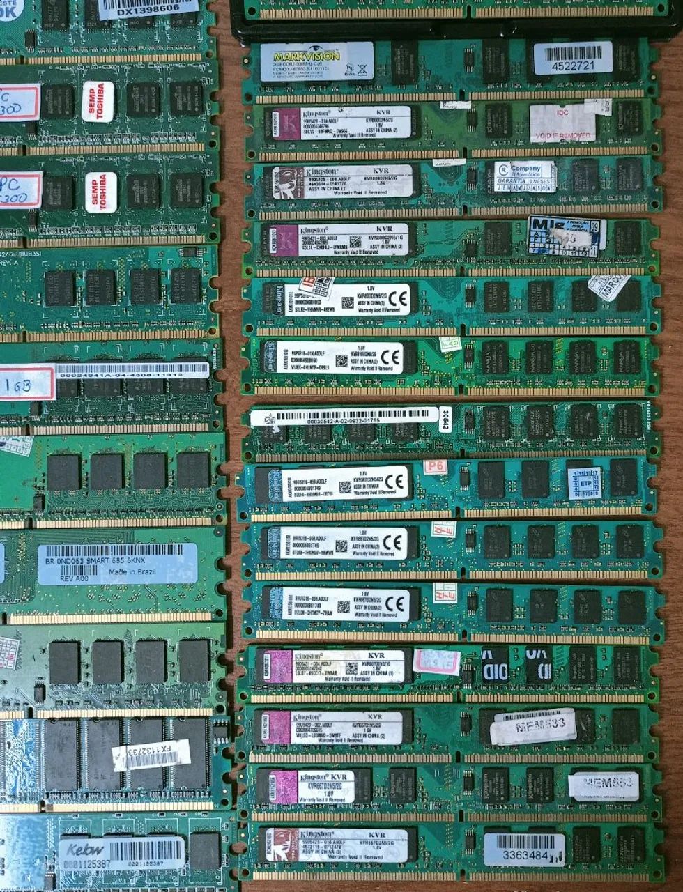Lote de memórias RAM e Processadores para PC