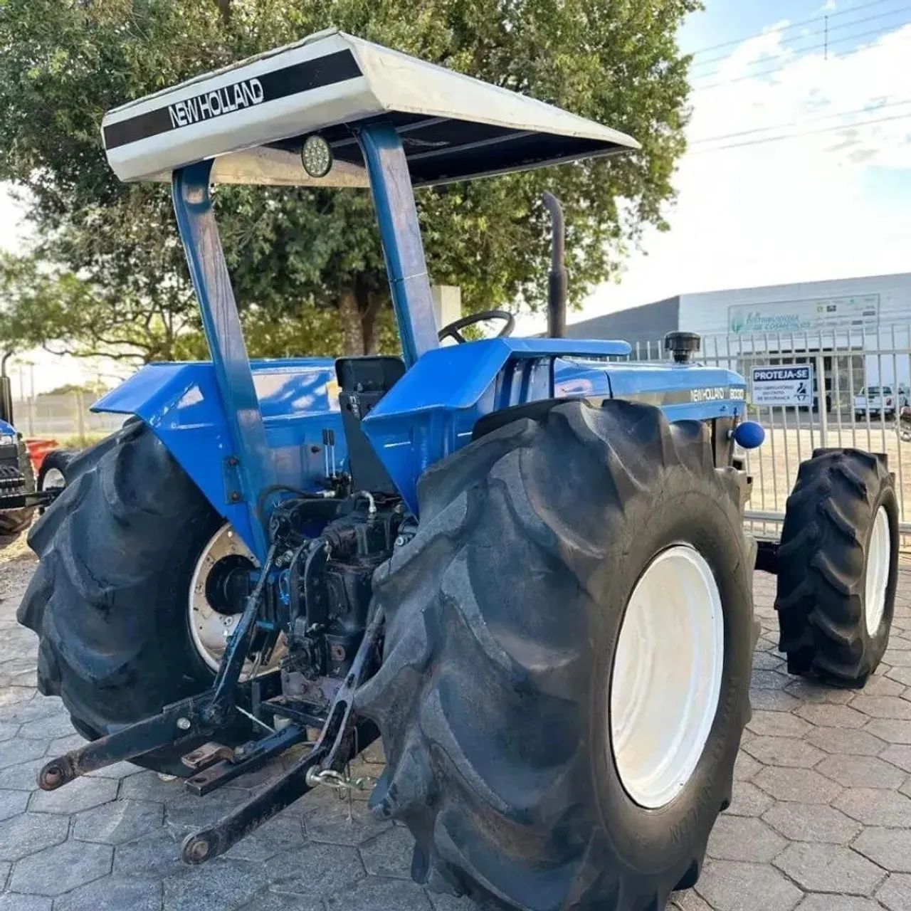 Trator New Holland 8030 - Foto 6