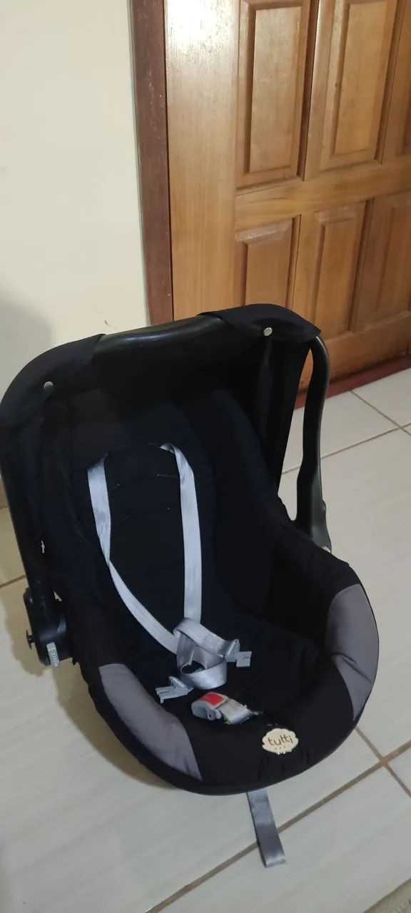 Carrinho com bebê conforto acoplado - Foto 4