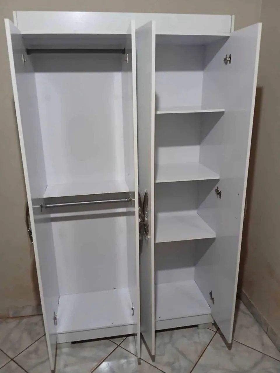 Guarda roupa solteiro duplo com cabideiro  - Foto 2