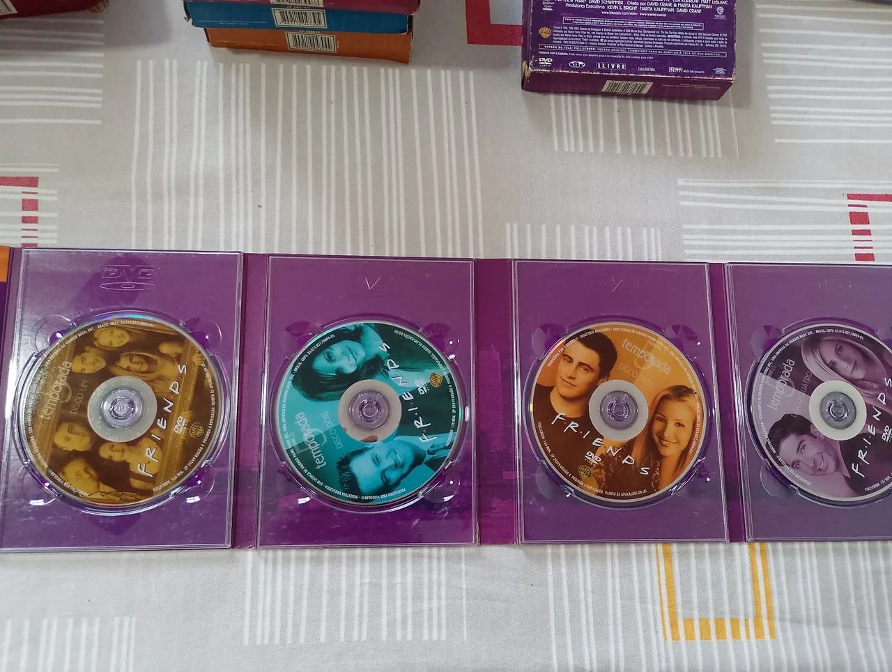 Coleção DVDs Friends da 2°a 9° Temporada Completoss - Foto 3