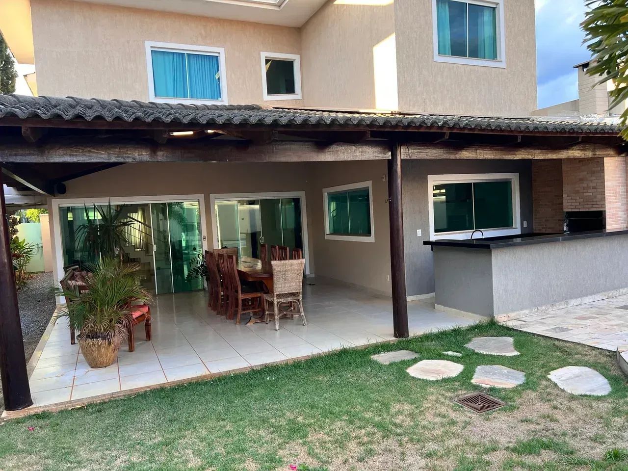 Sobrado com 4/4 duas suites no Portal do Sol II-Goiania -Goias - Foto 3