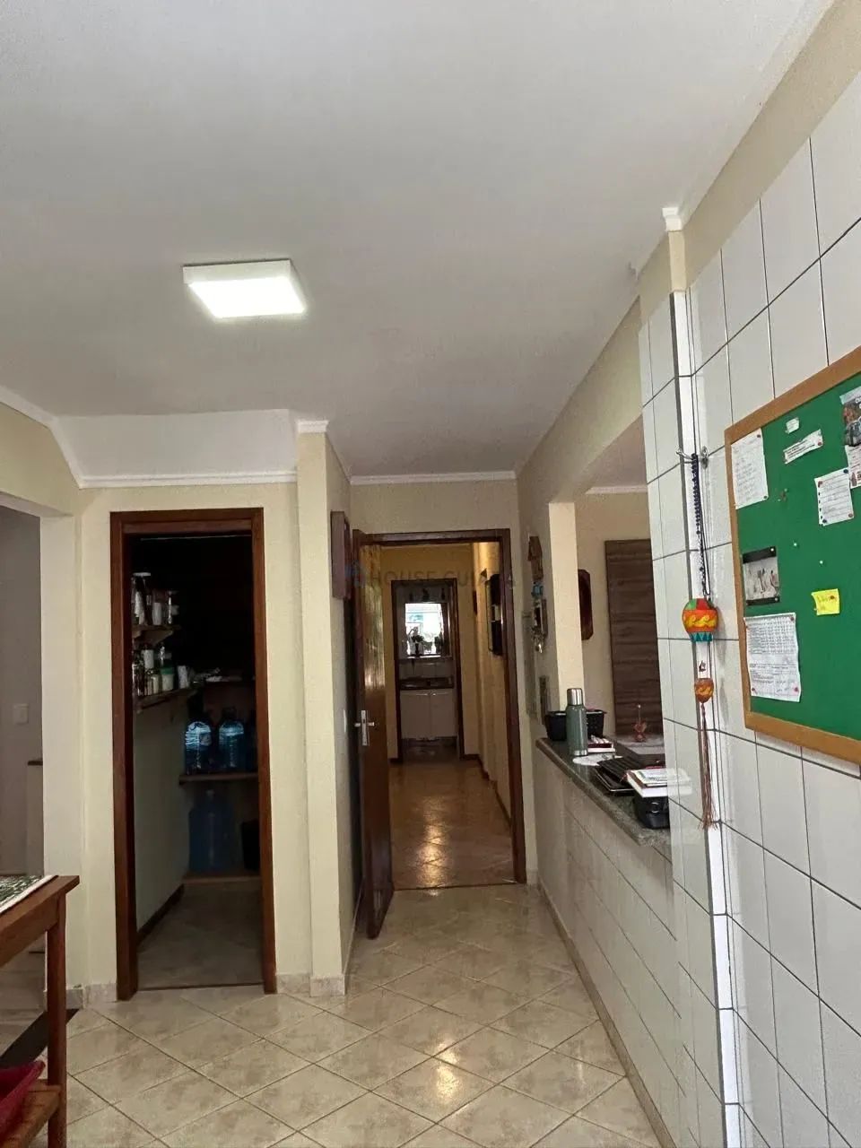 Sobrado com 341 M² de área construída, terreno de 2.148 M², na cidade de Chapada - Foto 5
