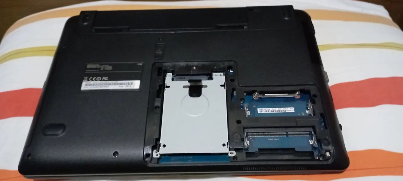 Notebook Samsung + Win11, 4 de Ram, HD 320gb, Bateria ok Ativbook Np275e4e (s/ carregador) - Foto 2