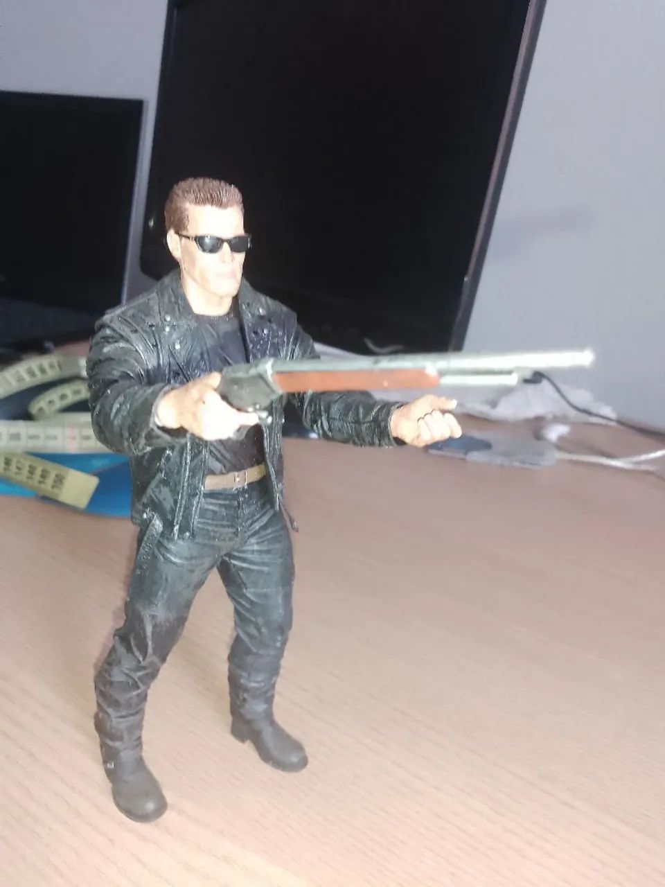Acrion fires Exterminador do futuro  - Foto 2