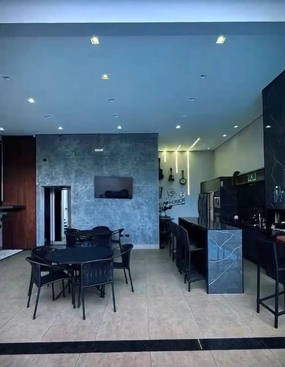 Sobrado + Área de Lazer Completa + sala comercial  - Foto 2