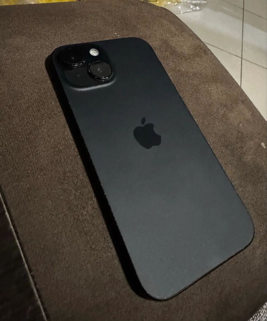 Vendo iPhone 15 256 gb em ótimo estado!