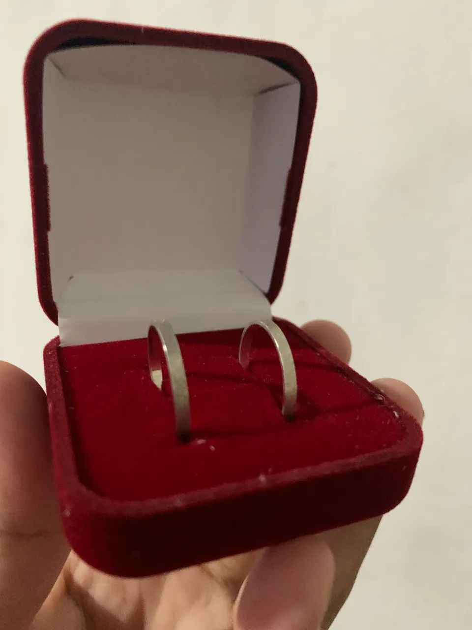 Vende-se par de aliança de prata - Foto 2