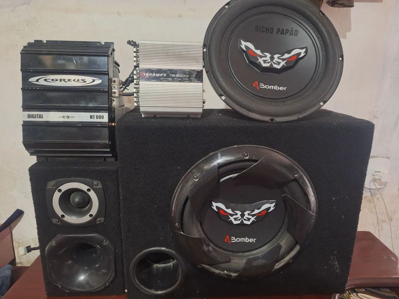 VENDO CAIXA DUTADA 