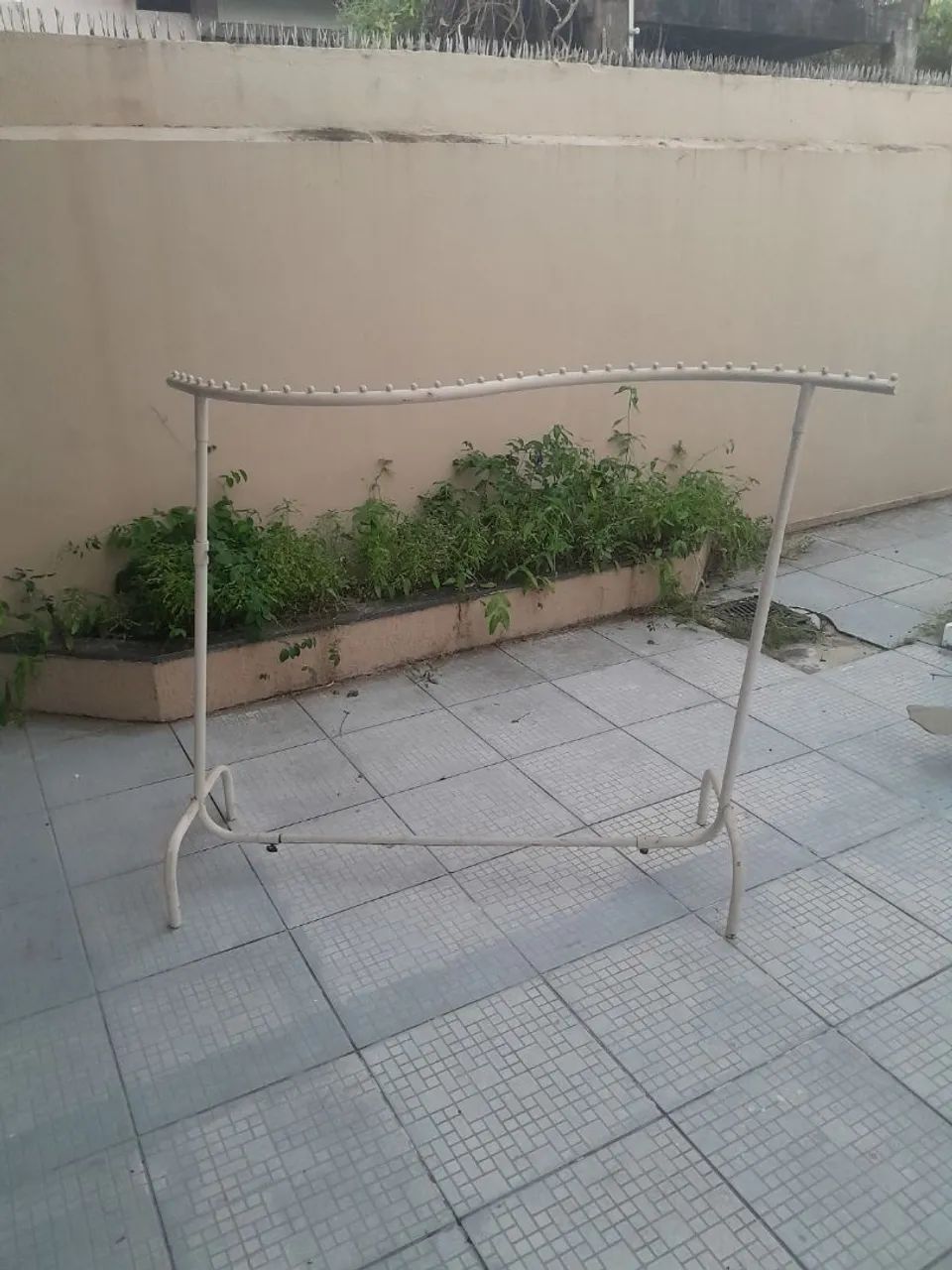 Varal de chão de metal - Foto 2