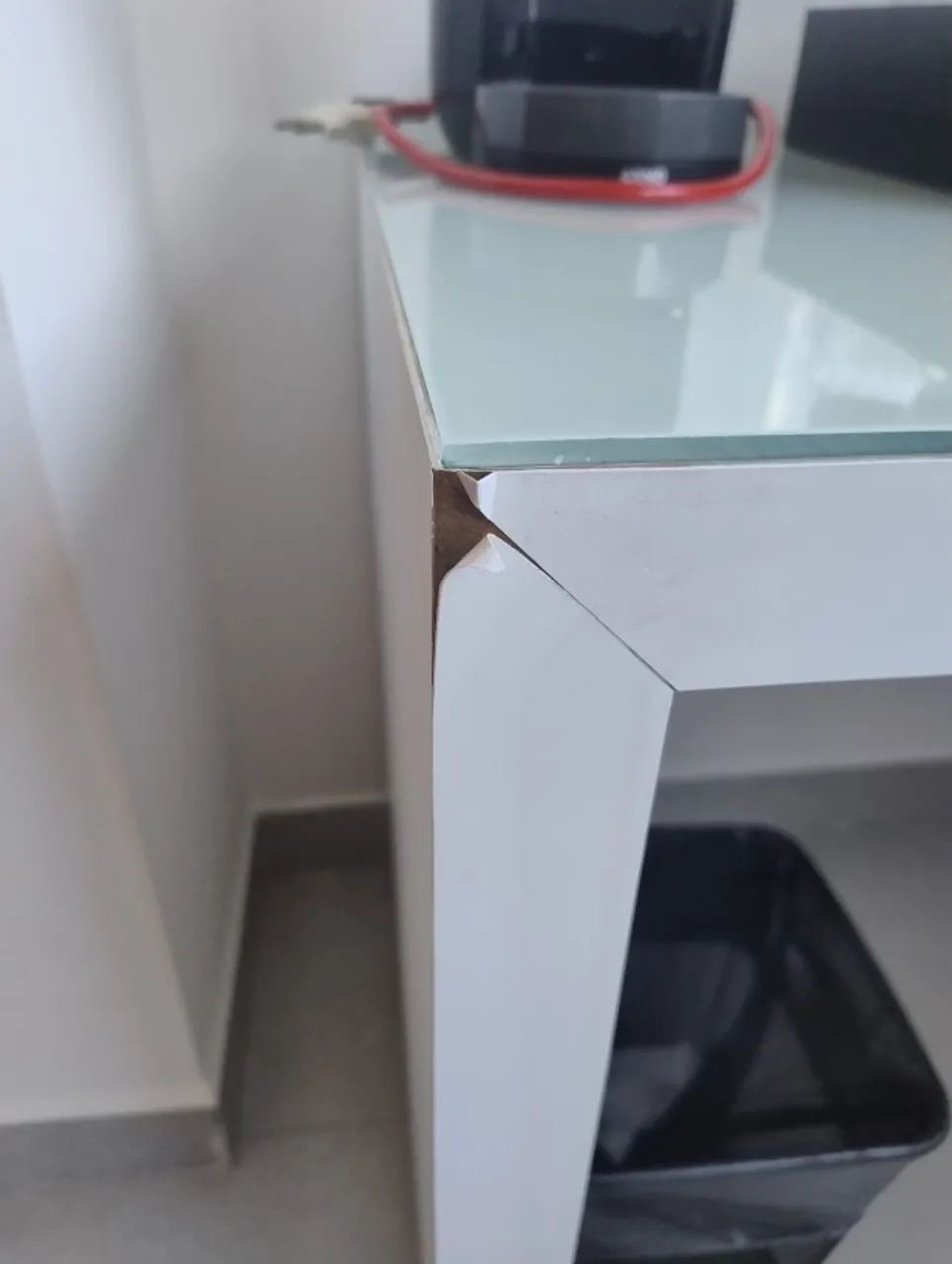 Mesa com tampo de vidro - Foto 2