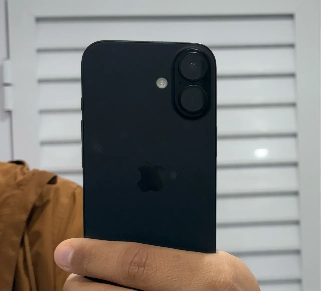 iPhone 16 256GB Preto Impecável, com Caixa e Nota Fiscal - Foto 2