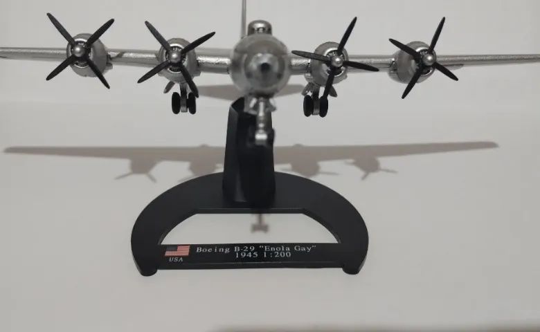Miniatura Avião Bombardeiro  B-29 - Foto 2