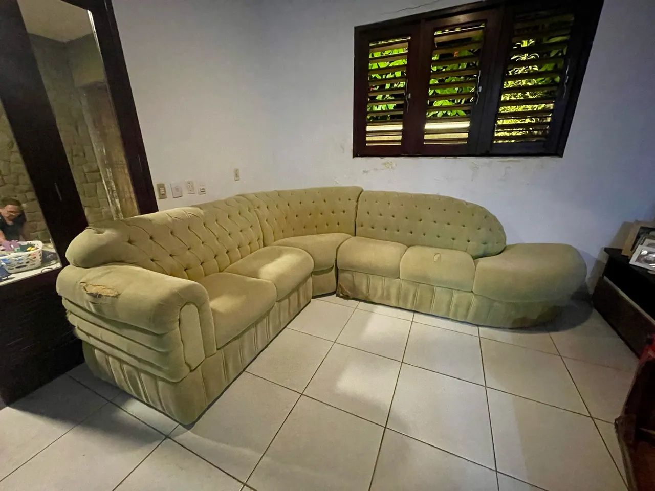 Sofá chesterfield em L - Foto 2