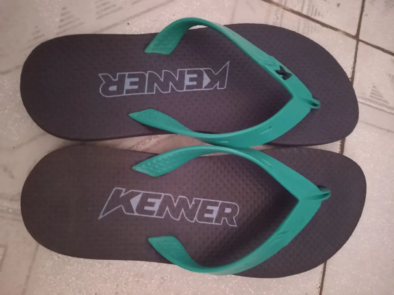 Chinelo Kenner número 40 
