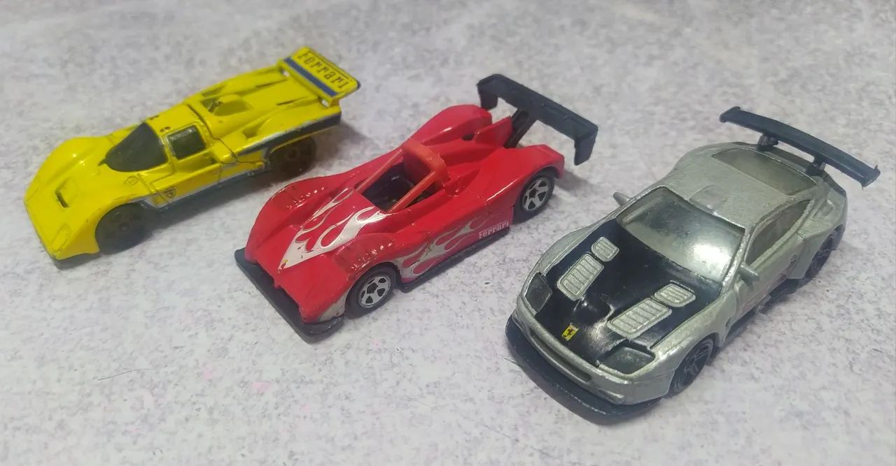 Lote de 8 Ferrari Hot Wheels  - Foto 3