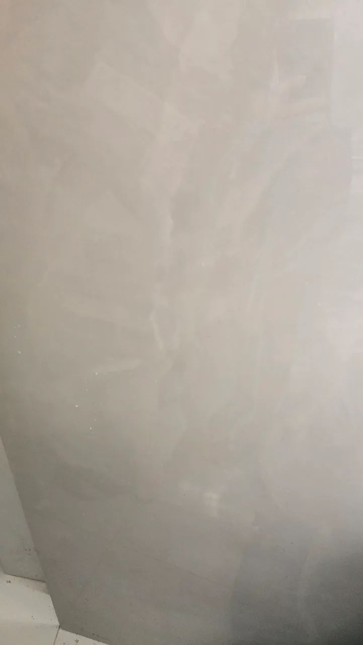 Porcelanato brilhante marmorizado bege (59 x 119 cm) 
