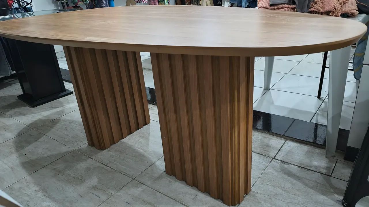 Mesa 8 lugares de madeira - Foto 3