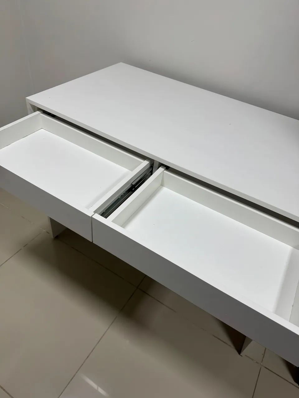 Mesa de escritório com gaveta  - Foto 5