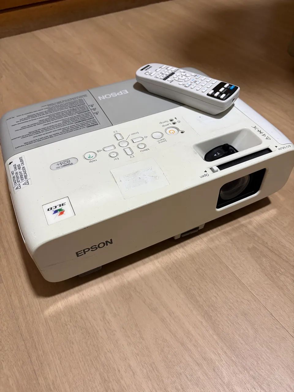 Projetor Epson PowerLite 824+ plus