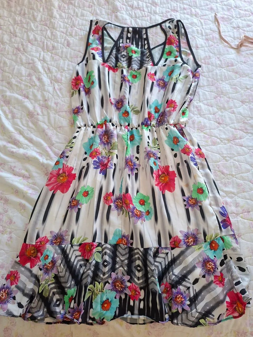 Vestido estampado tamanho M - Foto 2