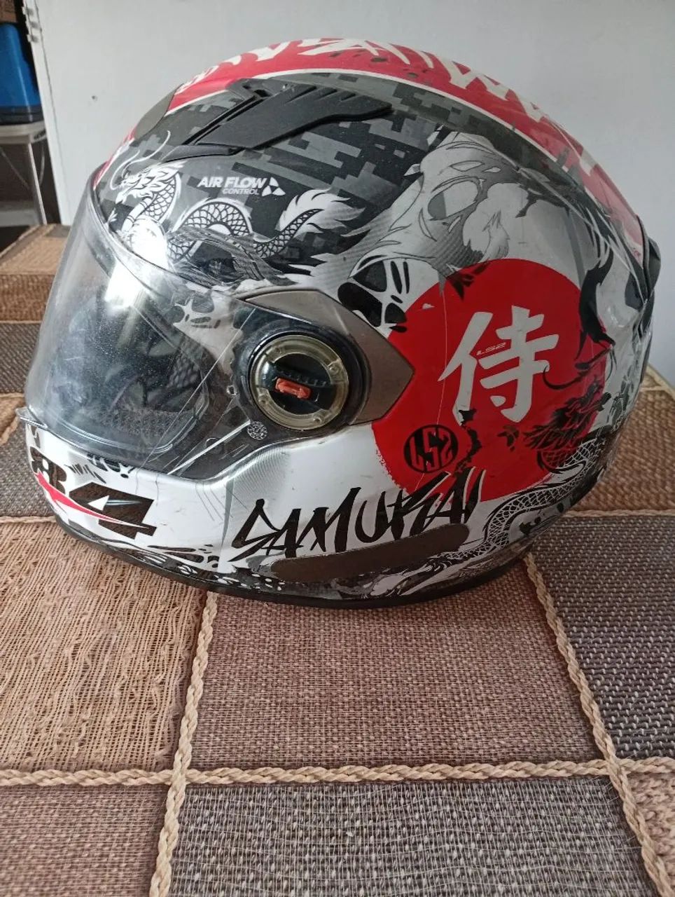 Capacete samurai para moto 