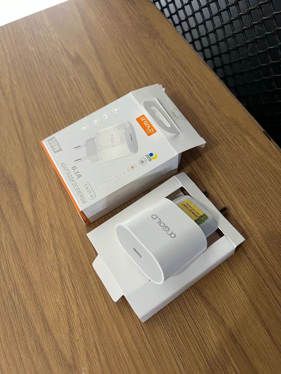 Adaptador de corrente USB-C de 20 W Fonte IPhone original - Foto 6