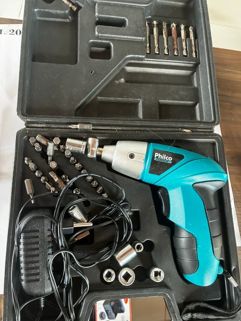 Parafusadeira Philco completa - Ferramentas de Construção - Areão