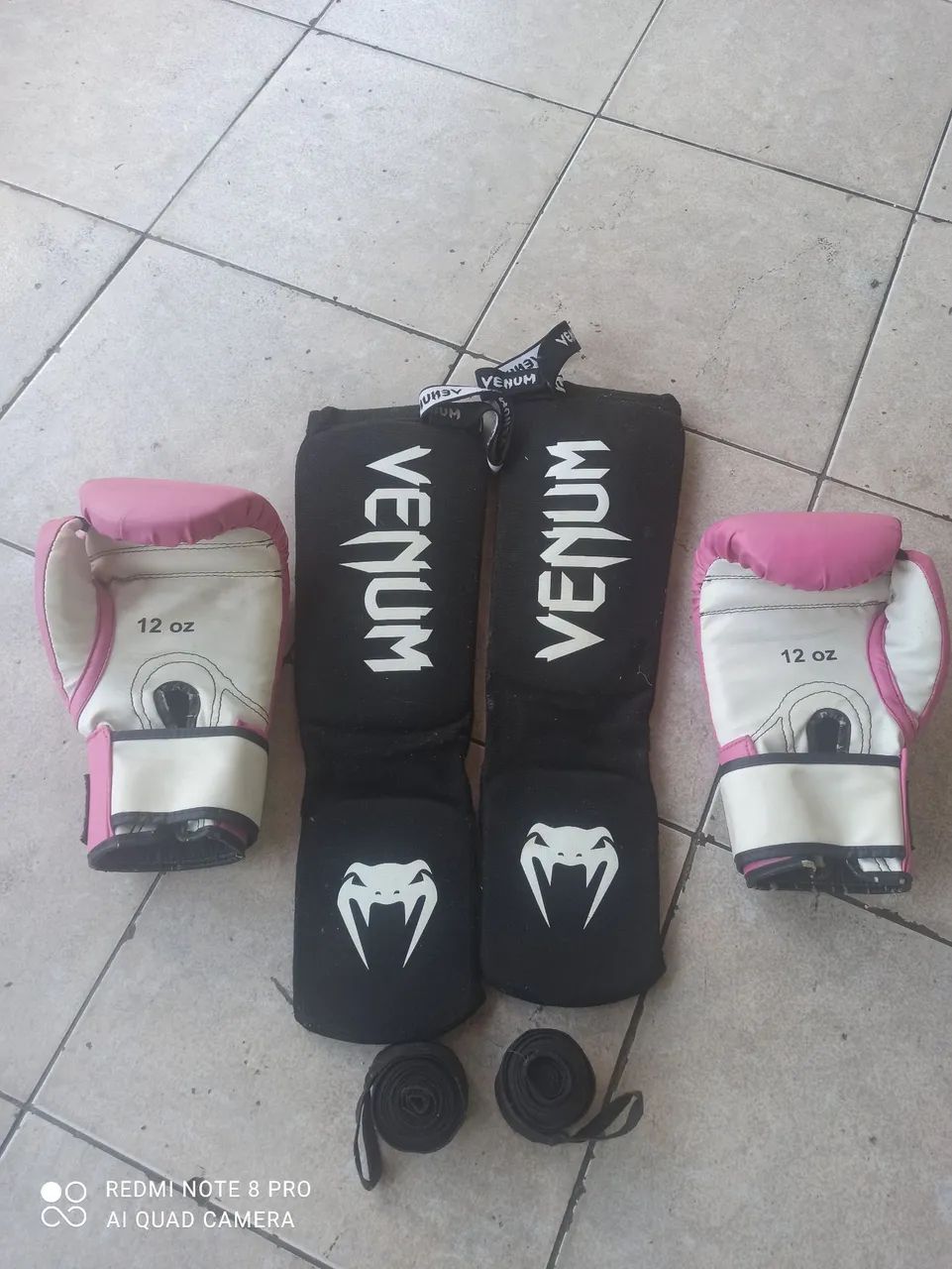 Kit muay Thay, bandagens, luvas e caneleiras - Foto 2