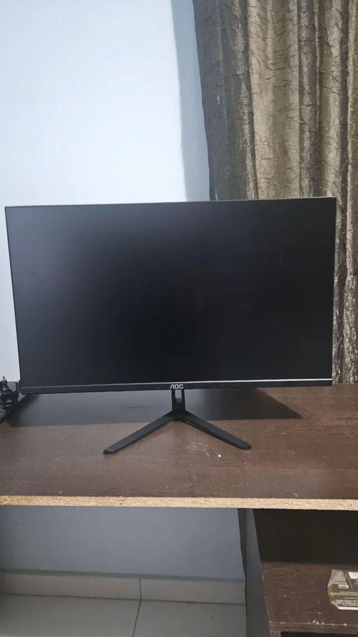 Monitor gamer 180hz Aoc 24g30e