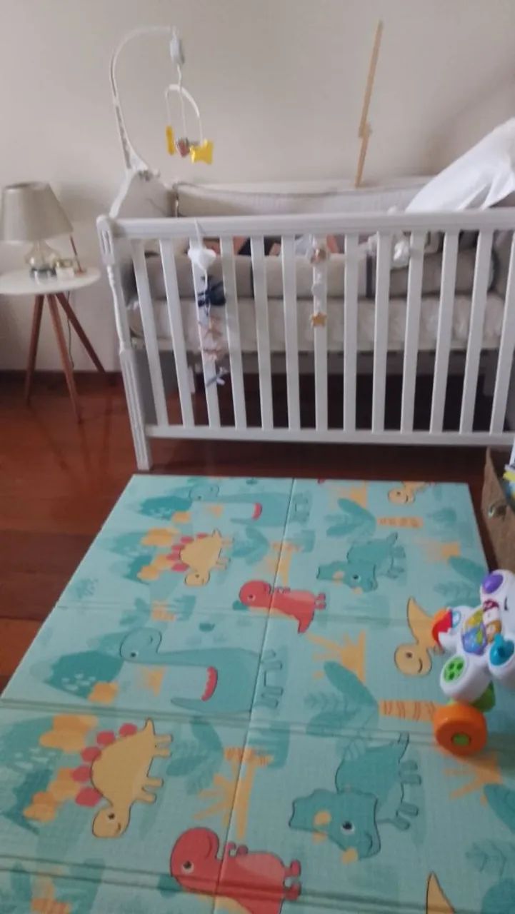 Berço americano que vira cama 