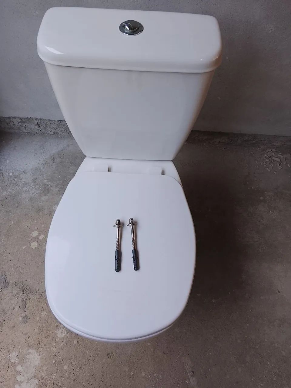 Vaso sanitário com caixa acoplada com pouco uso - Foto 4