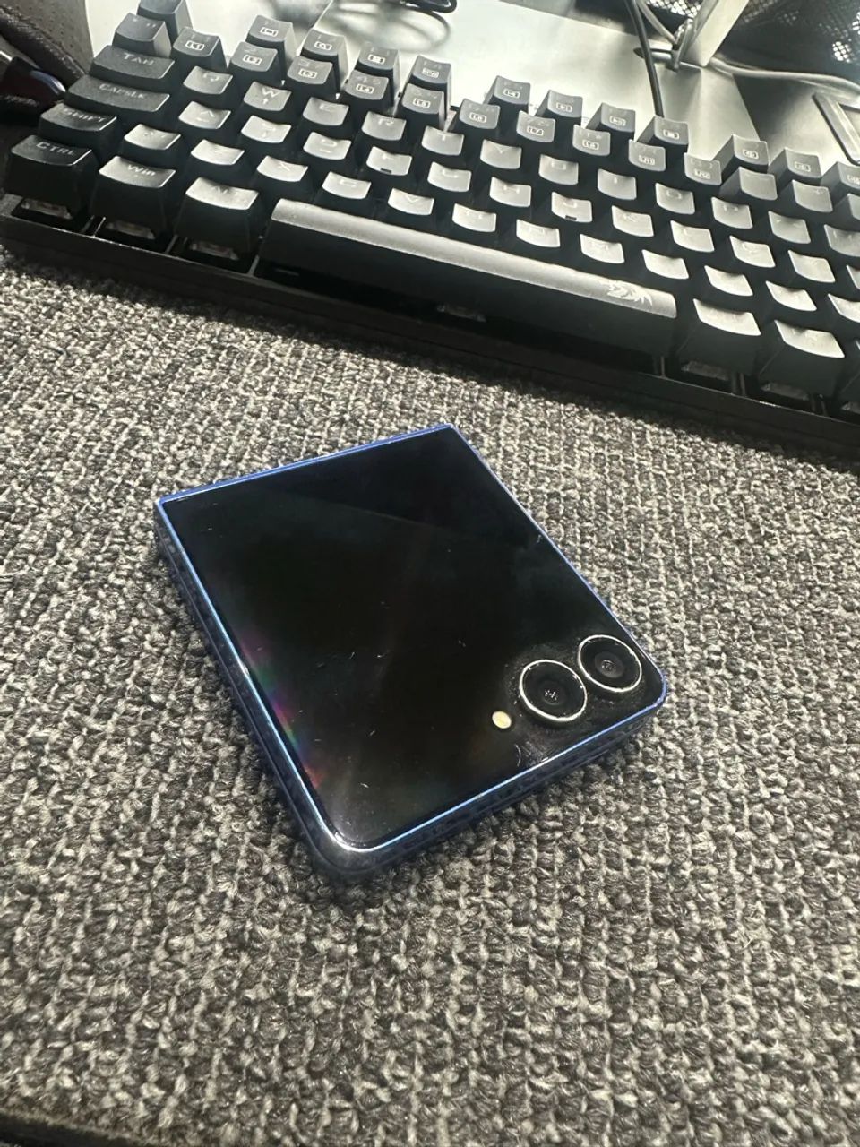 Samsung Galaxy Z Flip 5 - 512 - Foto 2