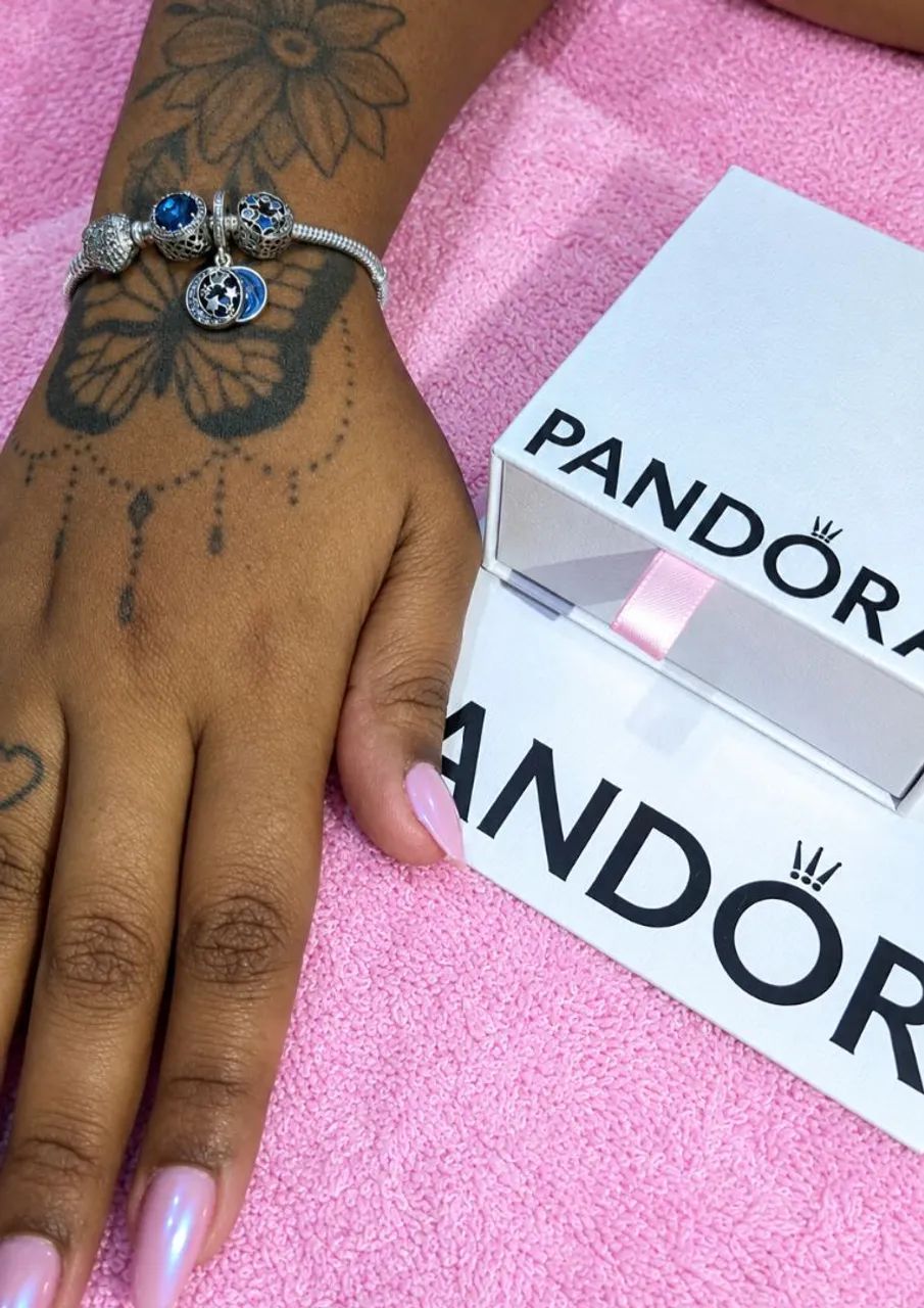 Pulseira pandora prata com berloques - Foto 3