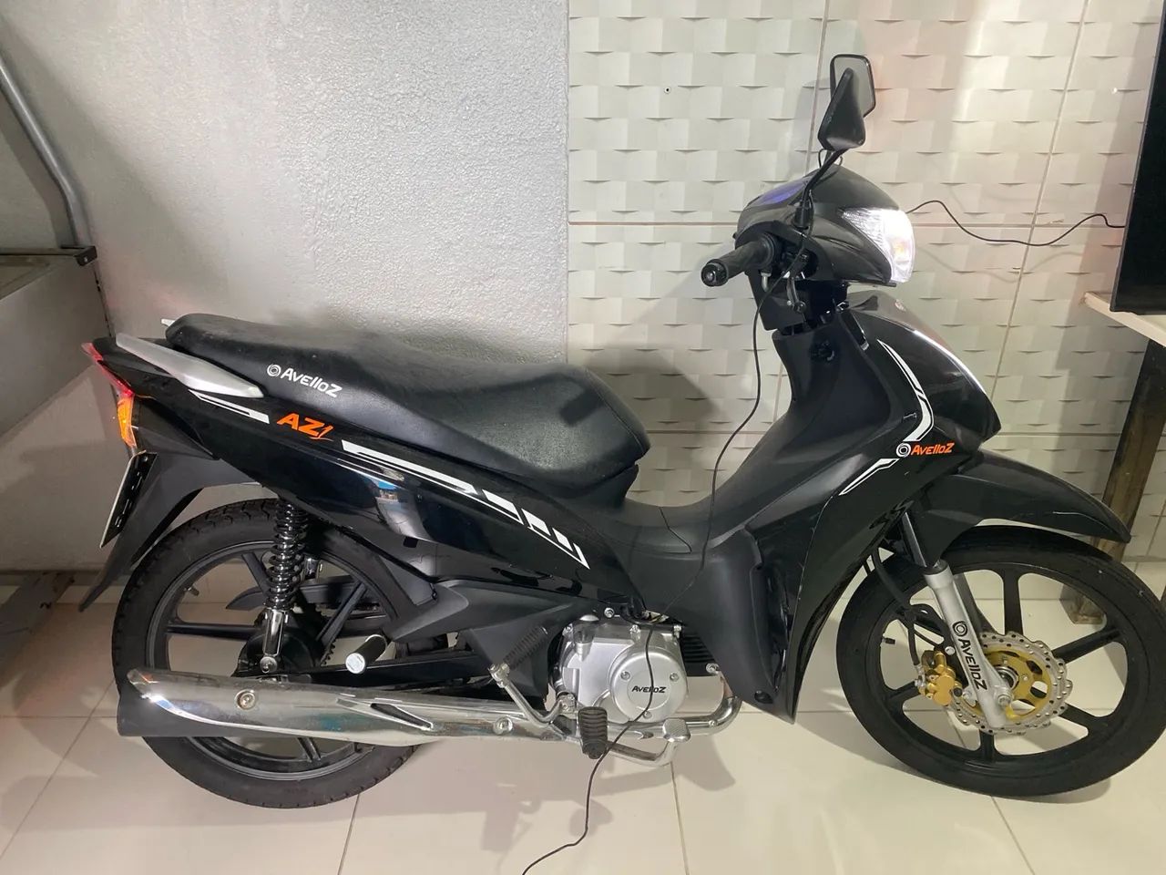 Moto nova único dono 