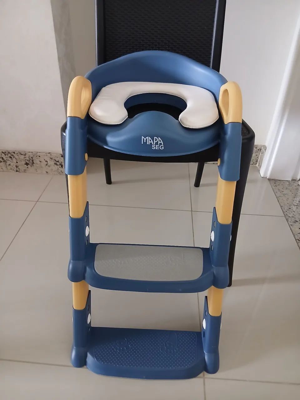 Assento redutor infantil escada - Foto 4