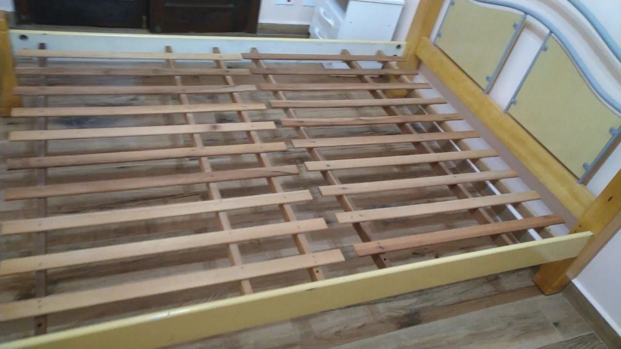 Cama de casal de madeira com colchão Americanflex D33 - Foto 4
