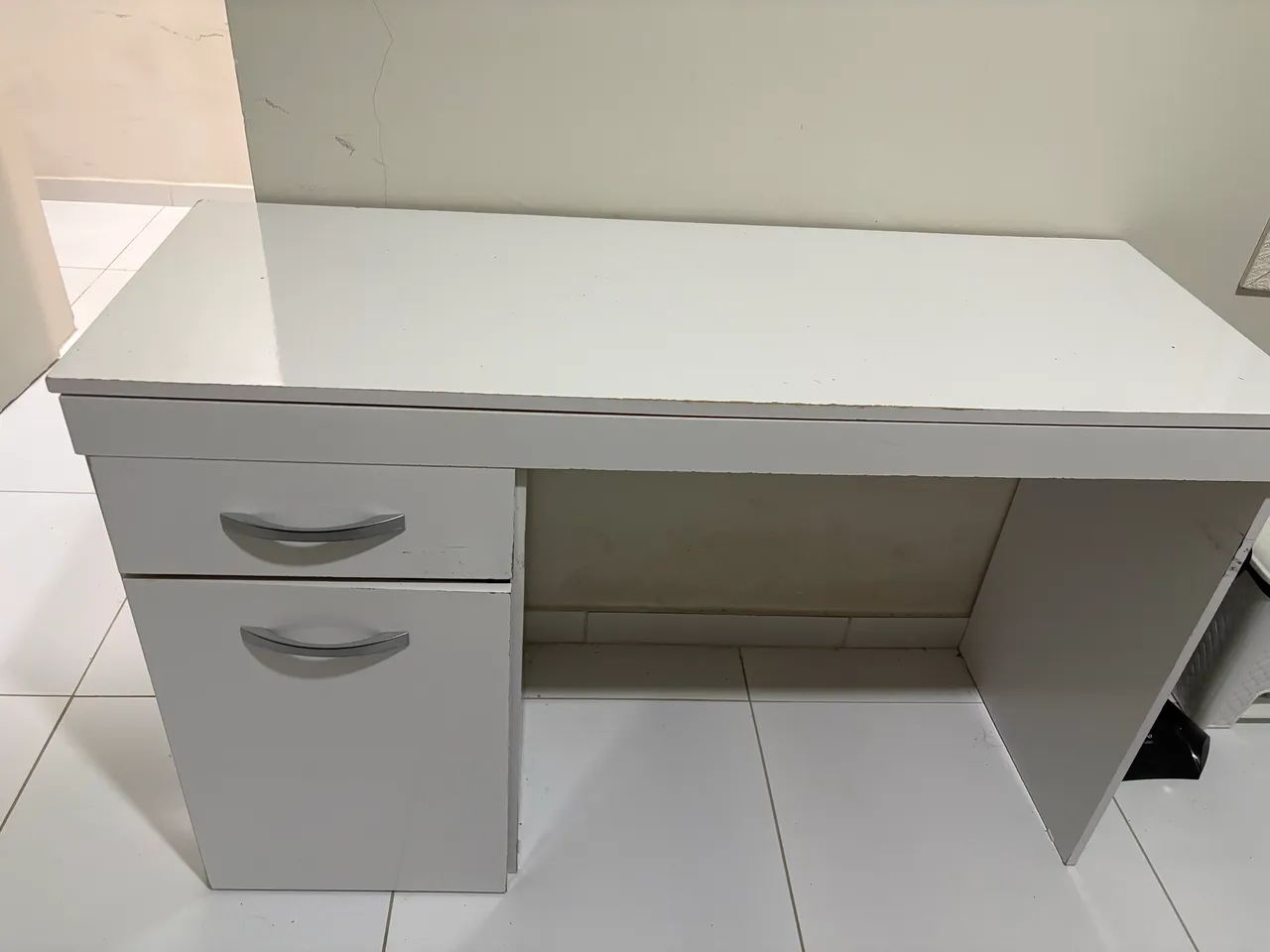 Escrivaninha com gaveta e porta  - Foto 5