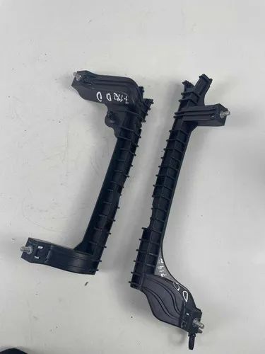 Par Guia Vidro Dianteiro Direito Fiat Fastback 52045904 Preto - Foto 2