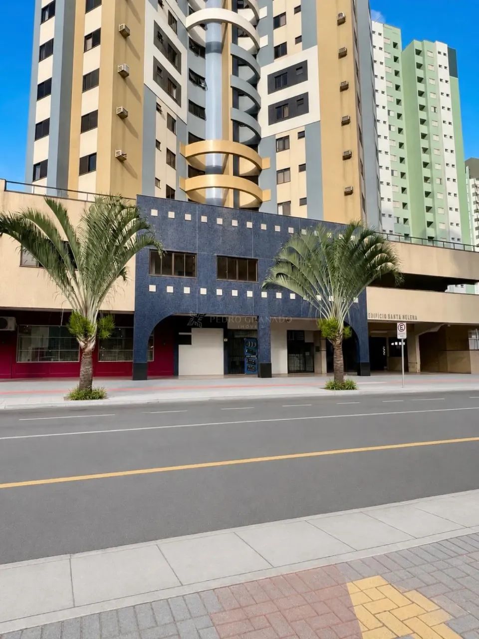 EXCENTE SALA COMERCIAL