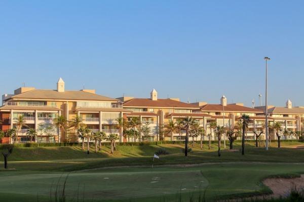 AA 308 - Apto no Golf Ville