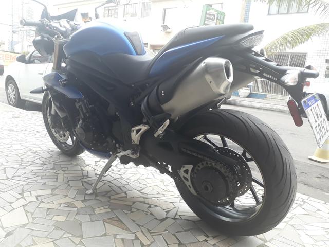 Triumph Speed triple 1050 - Foto 5
