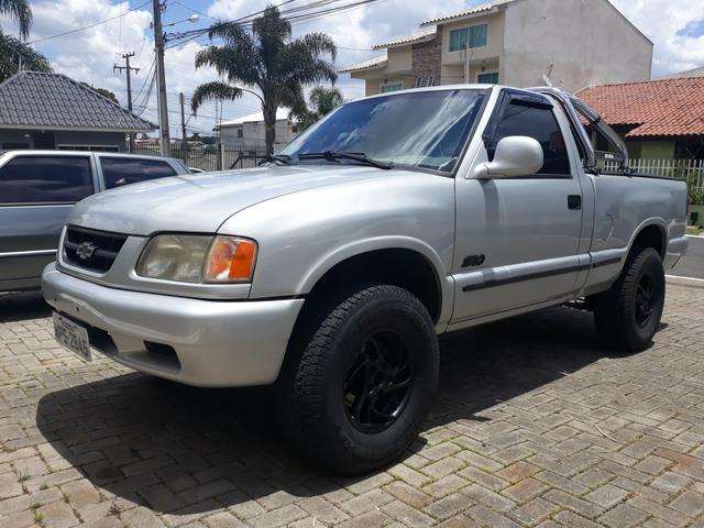 S10 em perfeito estado de conservação