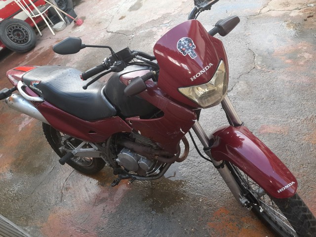 FALCON VERMELHA 2000