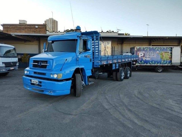CAMINHAO MERCEDES 1620
