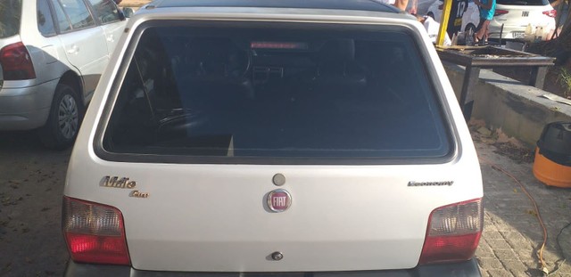 VENDE-SE UM FIAT UNO ECONOMY