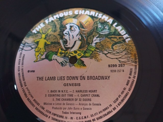 LP Disco Vinil DUPLO GENESIS the lamb lies down on broadway - Foto 4